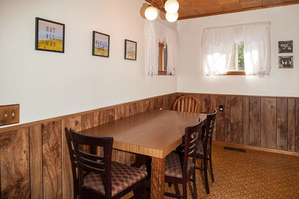 Bay View Retreat for 21 Guests 5 Br home by RedAwning