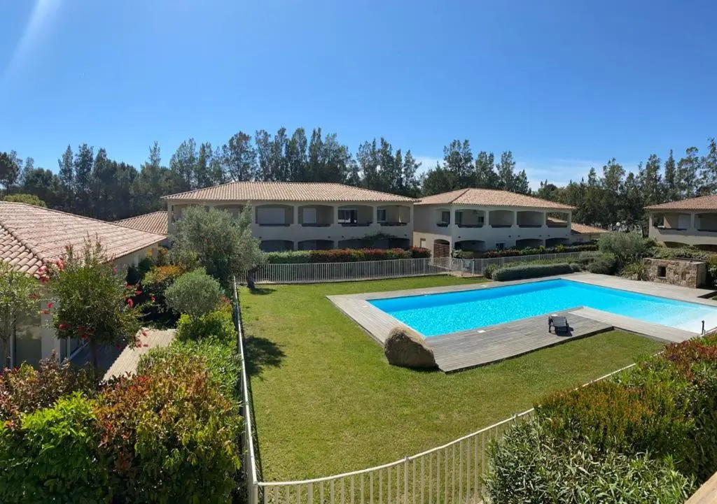 Bel Appartement T2 en Résidence avec piscine - Cala Rossa - Les Jardins d’Alzetu