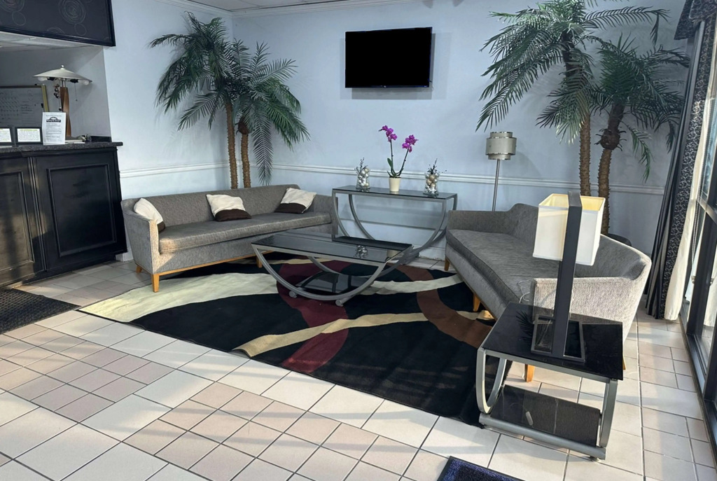 Days Inn & Suites by Wyndham Jennings