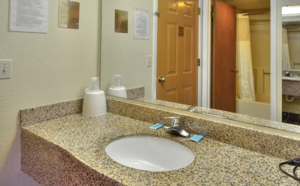 Econo Lodge Sevierville-Pigeon Forge on the River