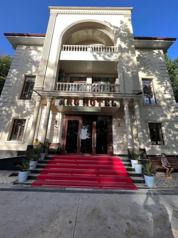 Arg Hotel
