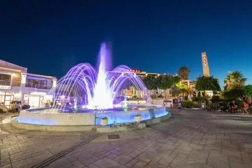 Tigaki Mall Hostel