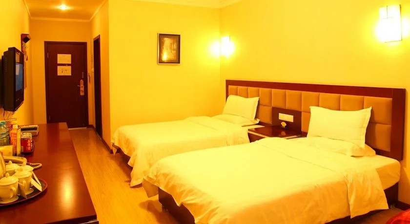 Dujiangyan Spring Business Hotel