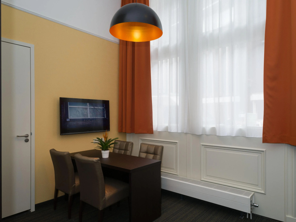 Golden Mansion Apartment Hotel