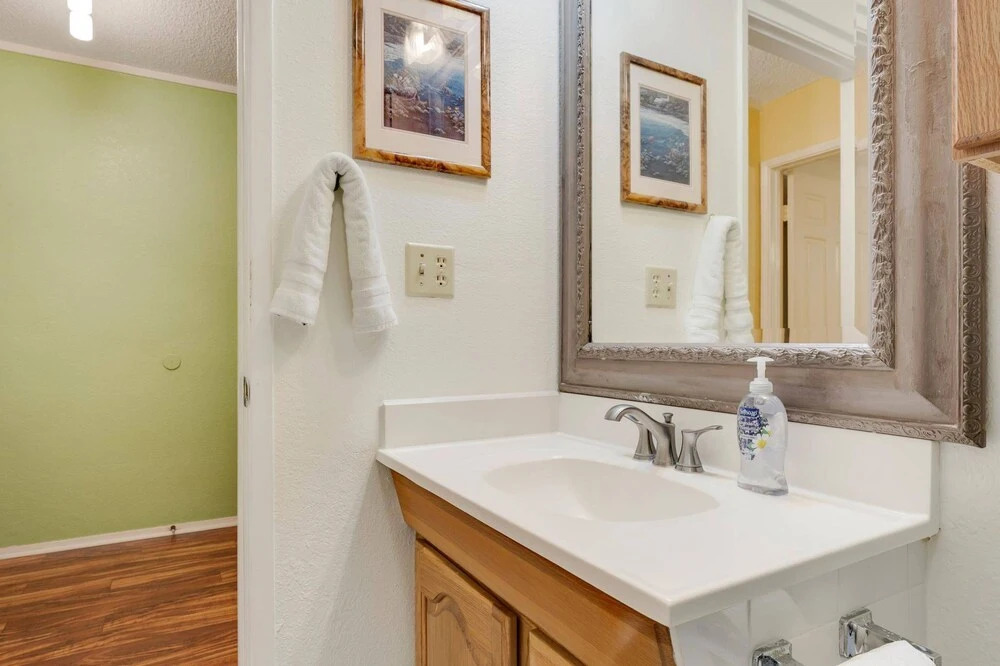 Big Island Kona Reef C-32 by Coldwell Banker Island Vacations
