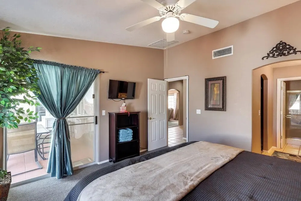 Pool & Hot Tub: Pet-friendly Lake Havasu Home!