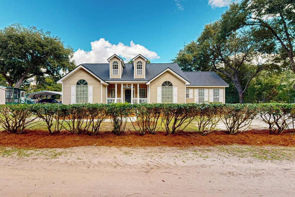 'kerrison by Kiawah' Home w/ Deck & Fire Pit