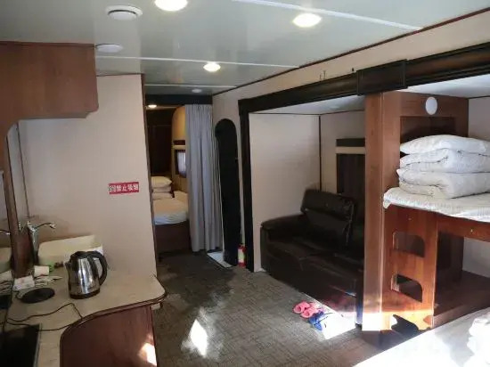 Zhongyang RV Hotel