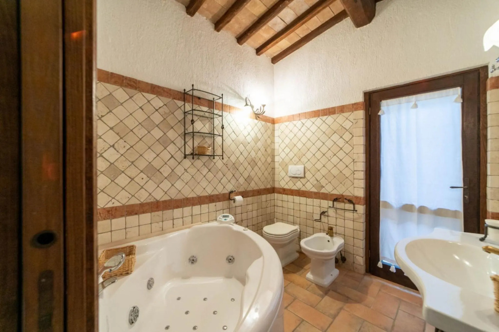 Villa degli Olivastri in Cala moresca for relaxation and tranquillity.-Villa Cala Moresca