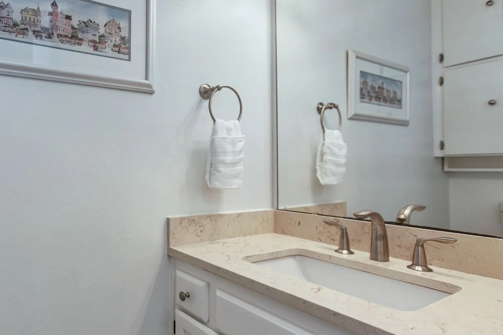 Destin Harbor Waterfront Gem Townhouse 3 Bedrooms 2.5 Bathrooms Townho