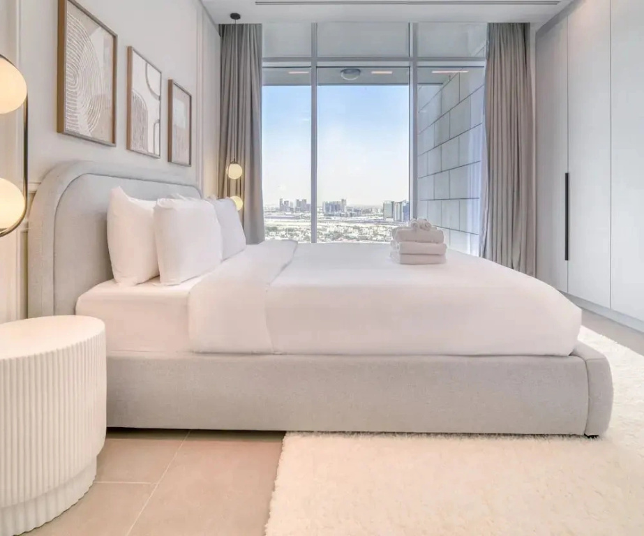 Luxe and Modern Duplex in Difc