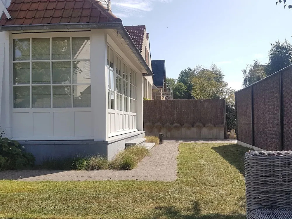 Elegant Villa in Koksijde with Garden