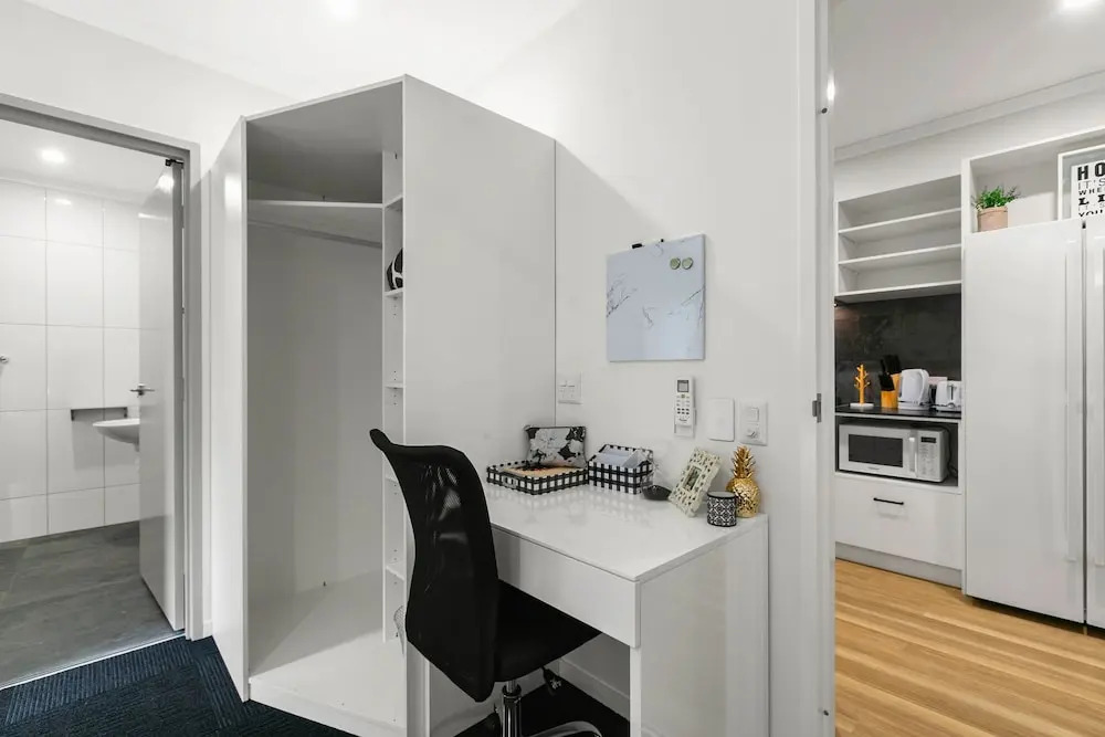 Redhill Cairns Living - Martyn St