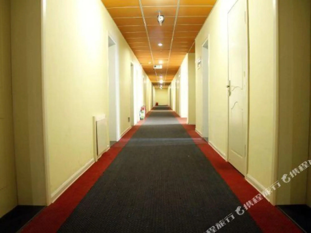 Homeinn Ease Hotel (Weihai Stadium Harbin Institute of Technology)