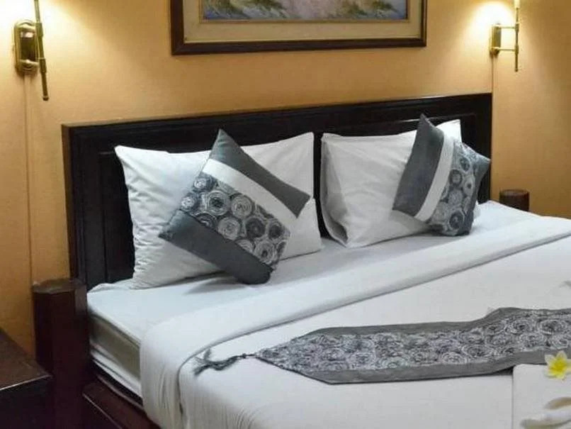 Nawarat Resort & Serviced Apartment