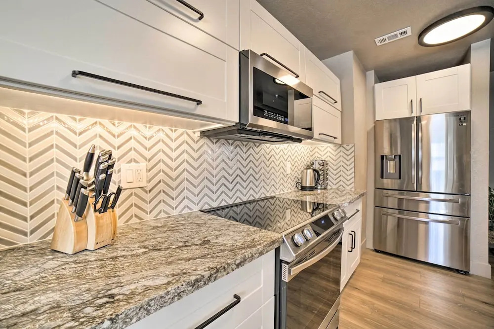 Game Room & Putting Green: Reno Home!