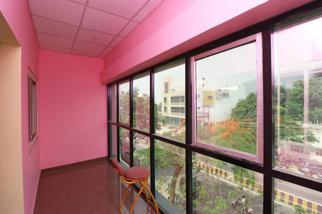 Shree Ram Guest House By OYO Rooms