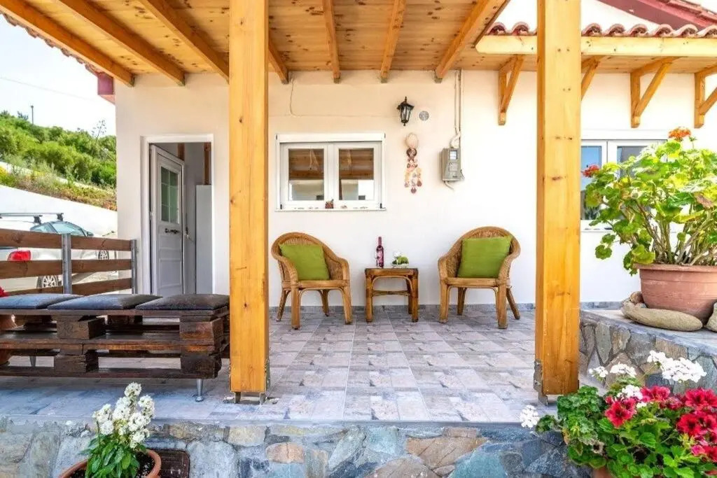 The Holiday House 3