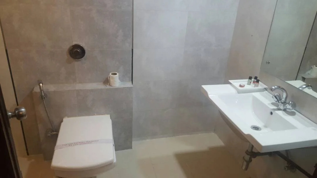 OYO 10109 Hotel River Regency