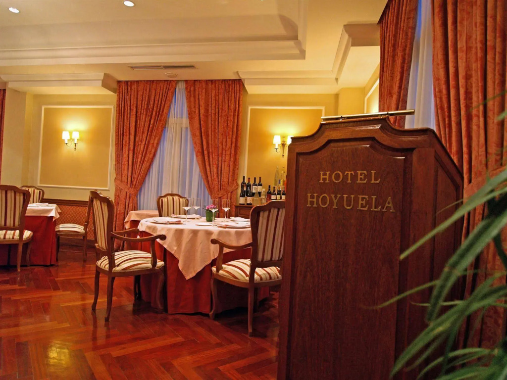 Hotel Hoyuela