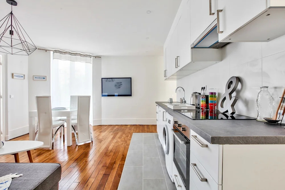 49 Pretty Flat In Menilmontant