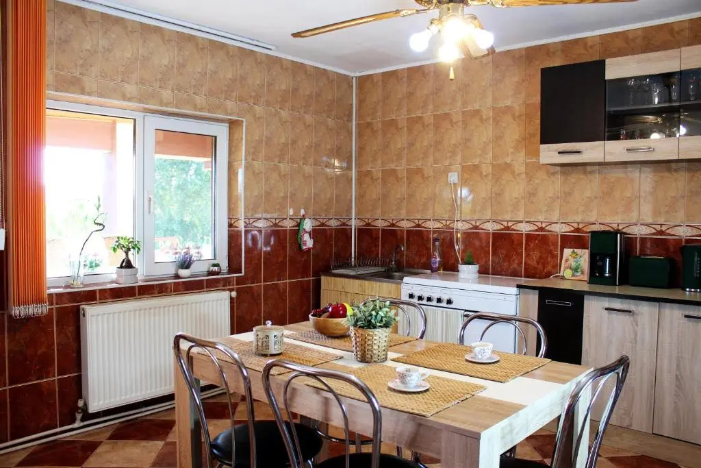 Collosal Apartment with Garden
