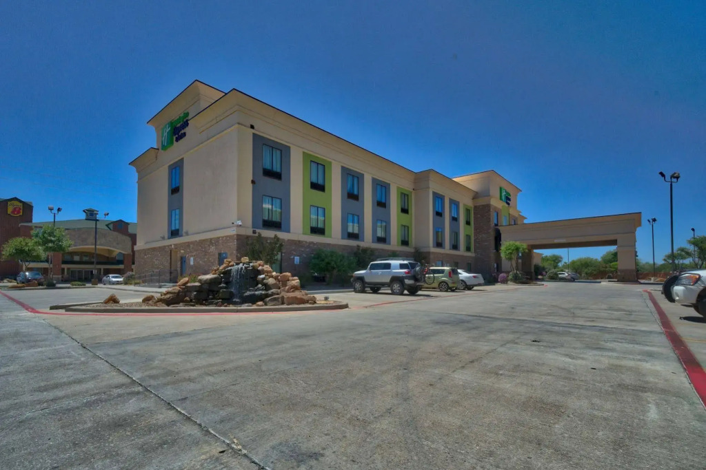 Holiday Inn Express and Suites Lubbock South by IHG