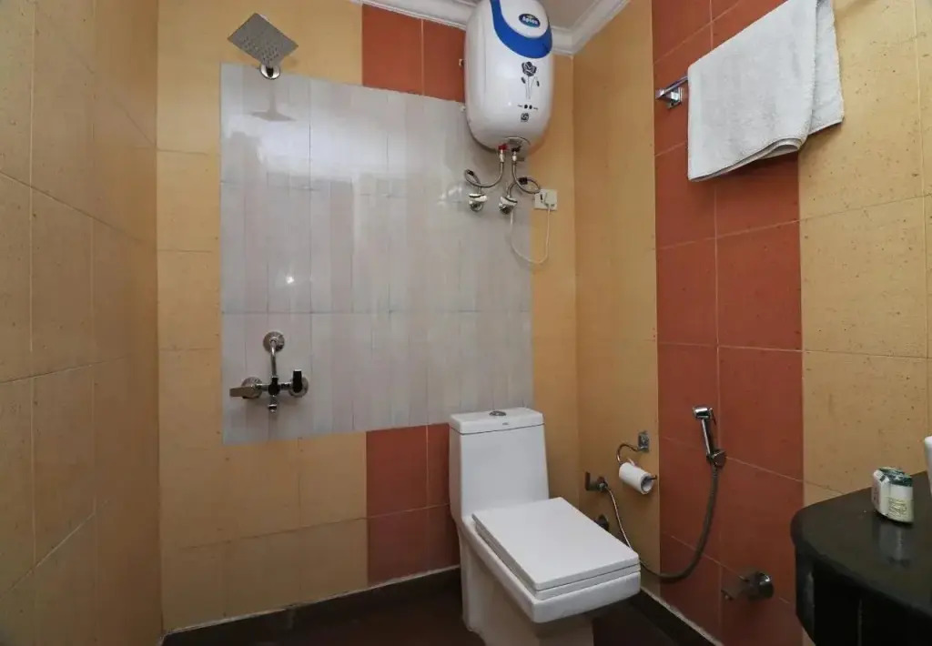 Kehar Palace by OYO Rooms