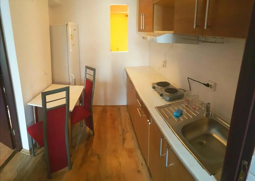 Lexington Apartments