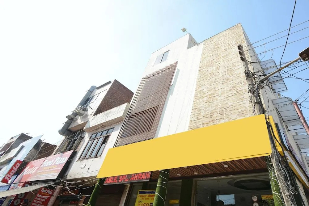 Oyo 30999 Hotel Vaishno