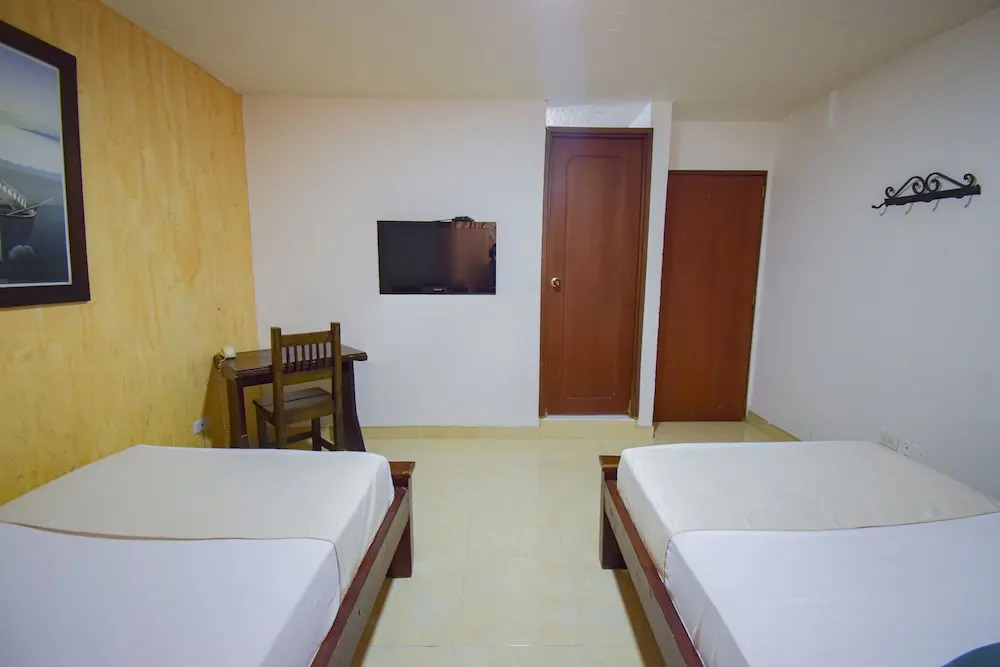 Hotel Toledo Plaza