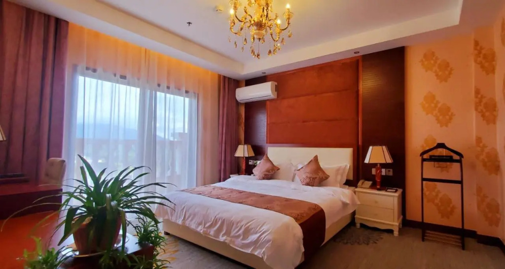 Golden Peacock Hotel Blantyre