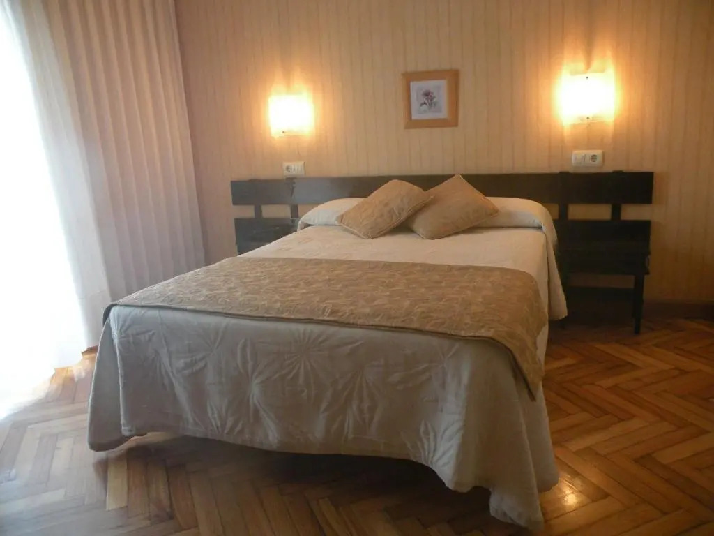 Hotel Rompeolas