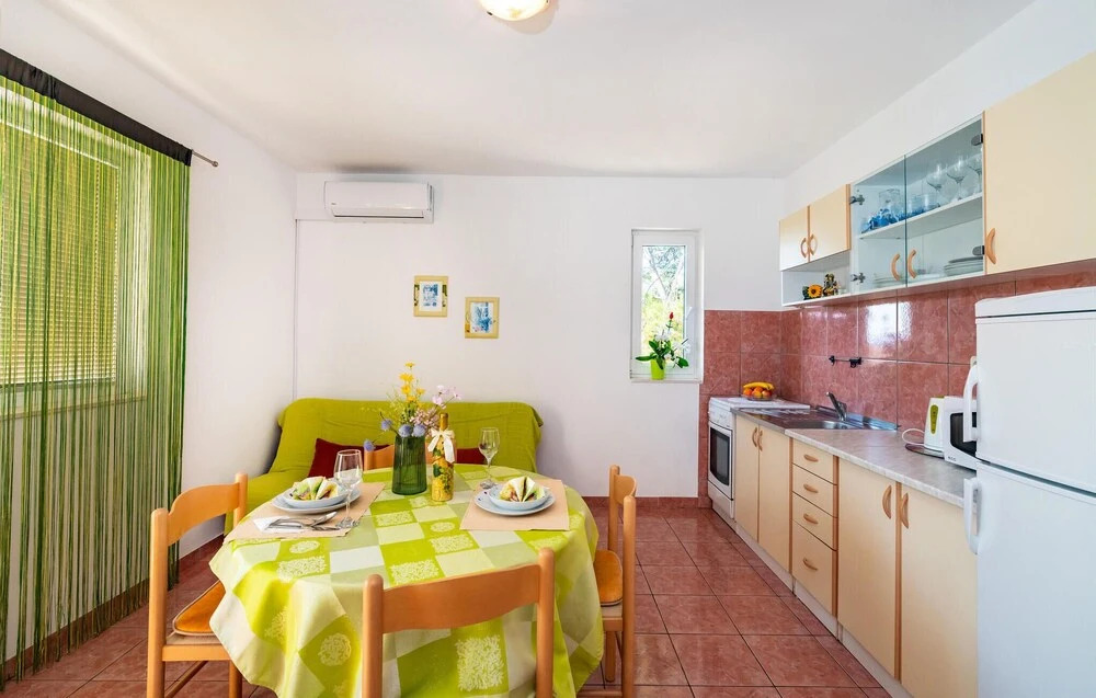 Stunning Apartment in Drage With 2 Bedrooms and Wifi