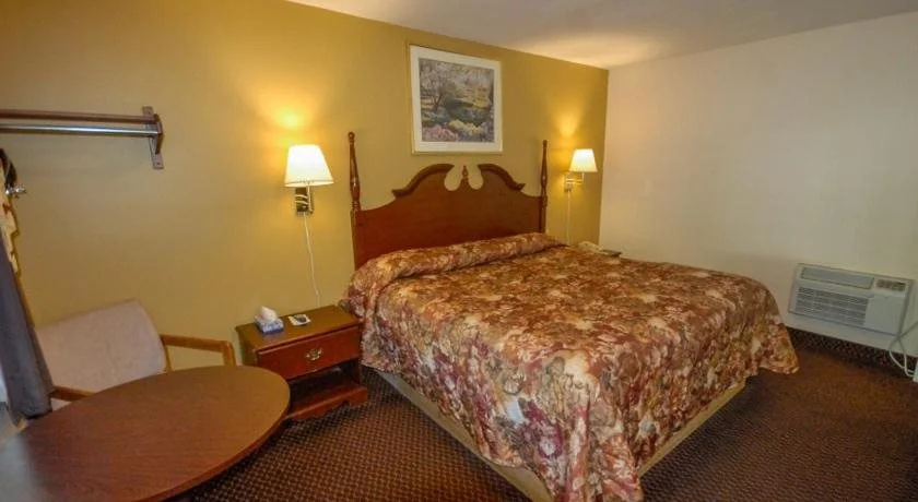Seneca Clipper Inn