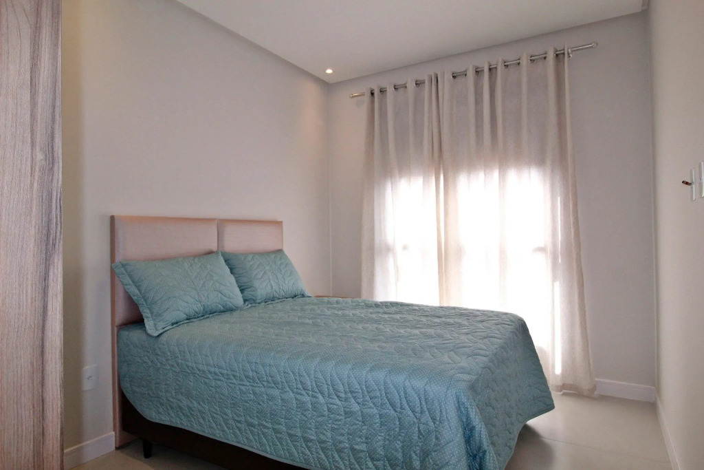 1088 - Apartamento novo Praia de Bombinhas