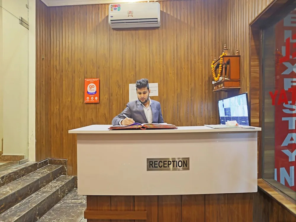Hotel Deluxe Stay Inn