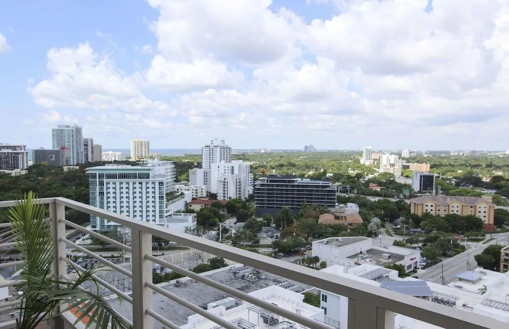 Miami by Vacation District
