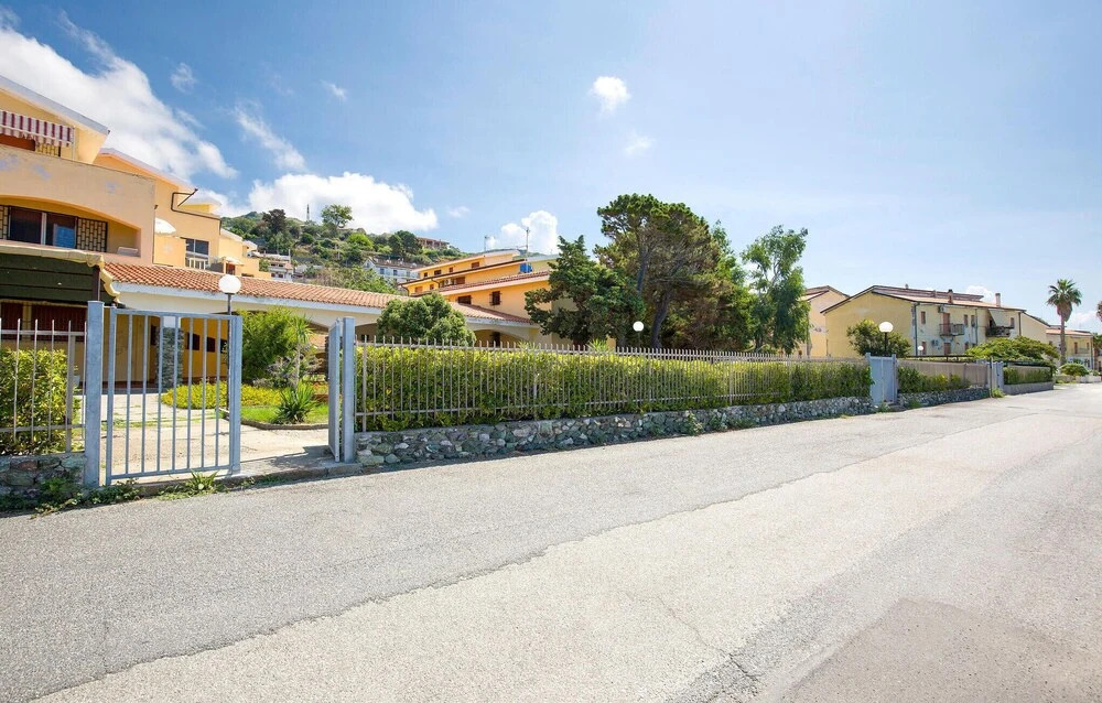 Nice Apartment in Cetraro With 1 Bedrooms
