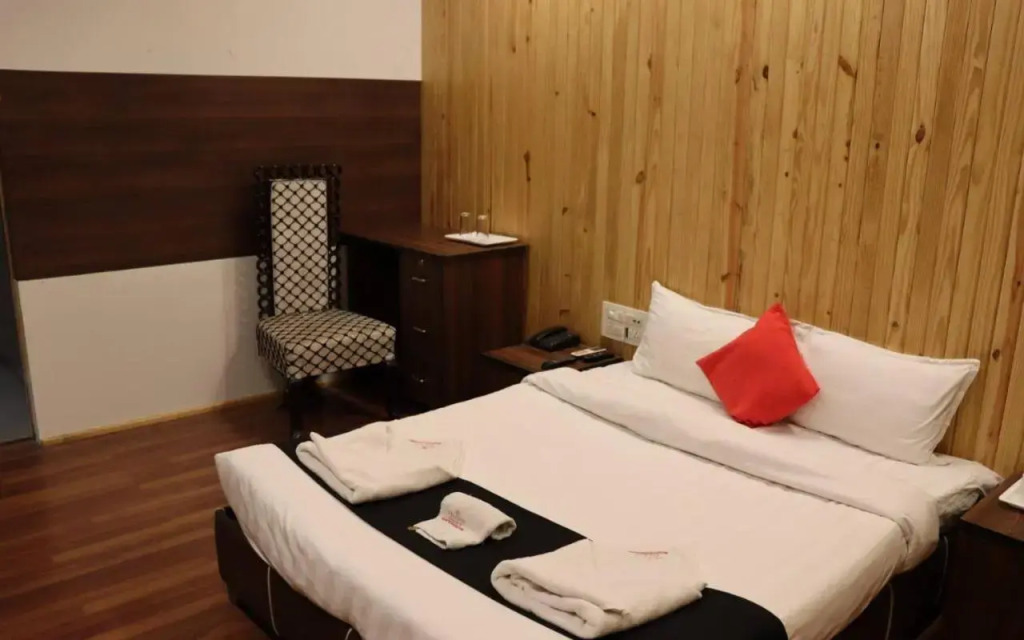 Hotel Welcome, VIP Road Vesu