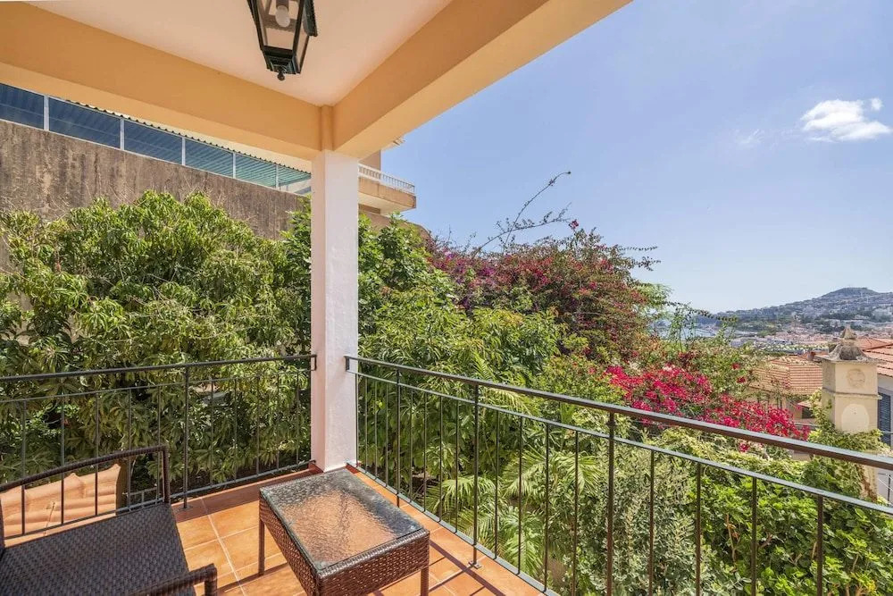 House With Garden and Great View, Vila Boa Vista