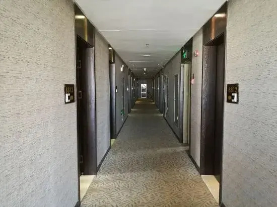 Letian Century City Hotel (Weihai Railway Station Hanlefang)