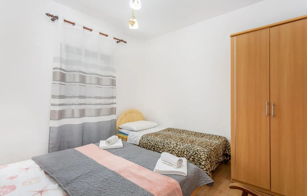 Nice Apartment in Malinska With 2 Bedrooms and Wifi