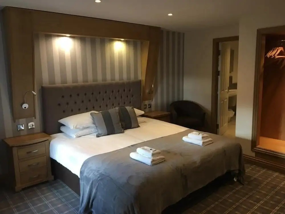 Nithsdale Hotel