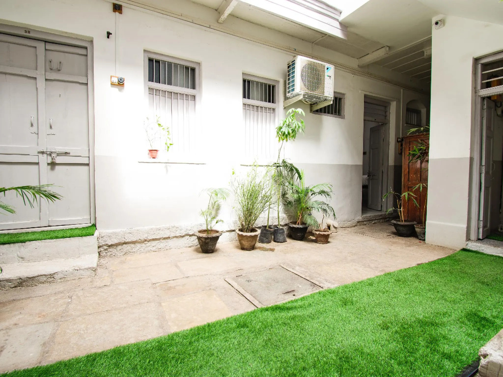 OYO 41090 Homi House
