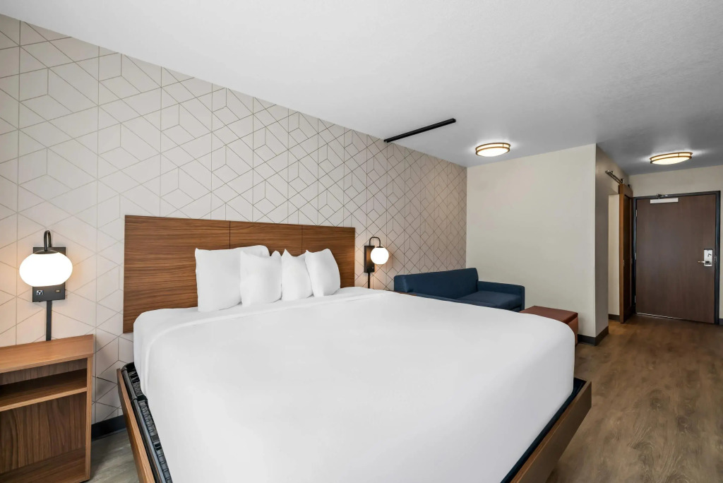 Everhome Suites Rochester Greece