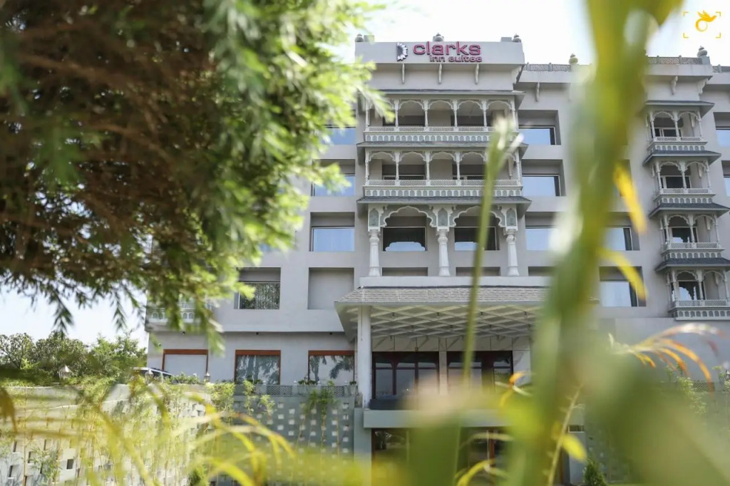 Clarks Inn suites Raipur
