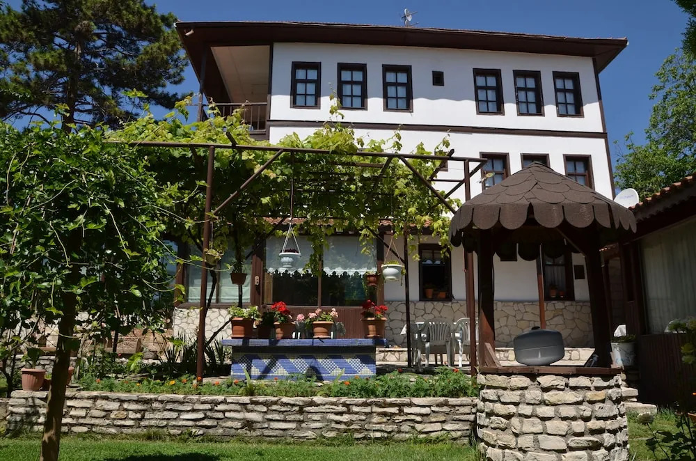 Dibekönü Konak