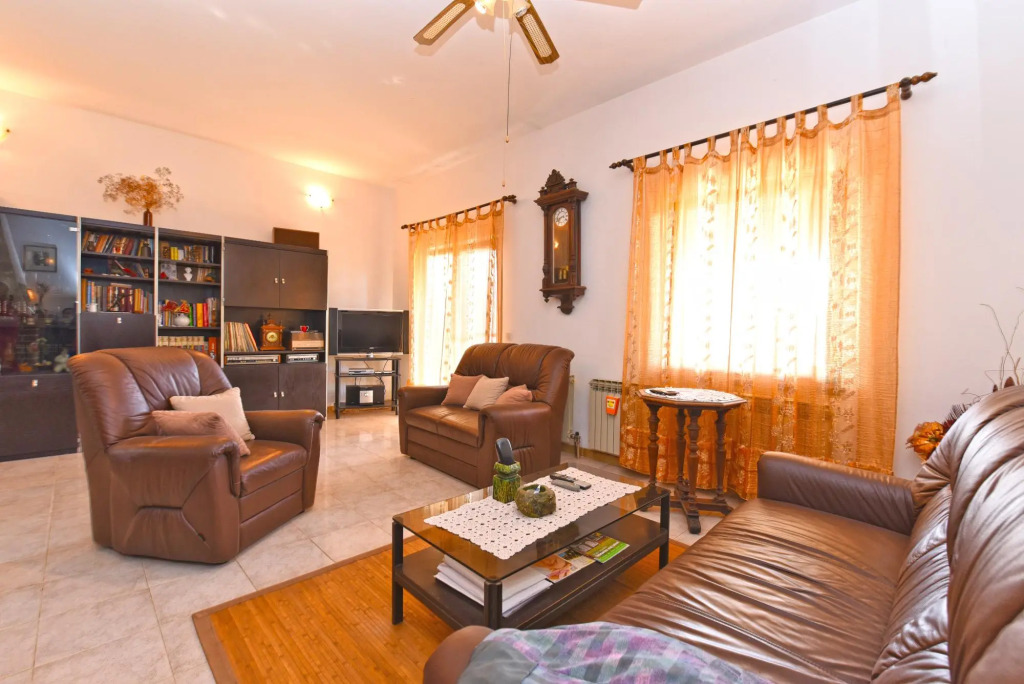Apartment 1560