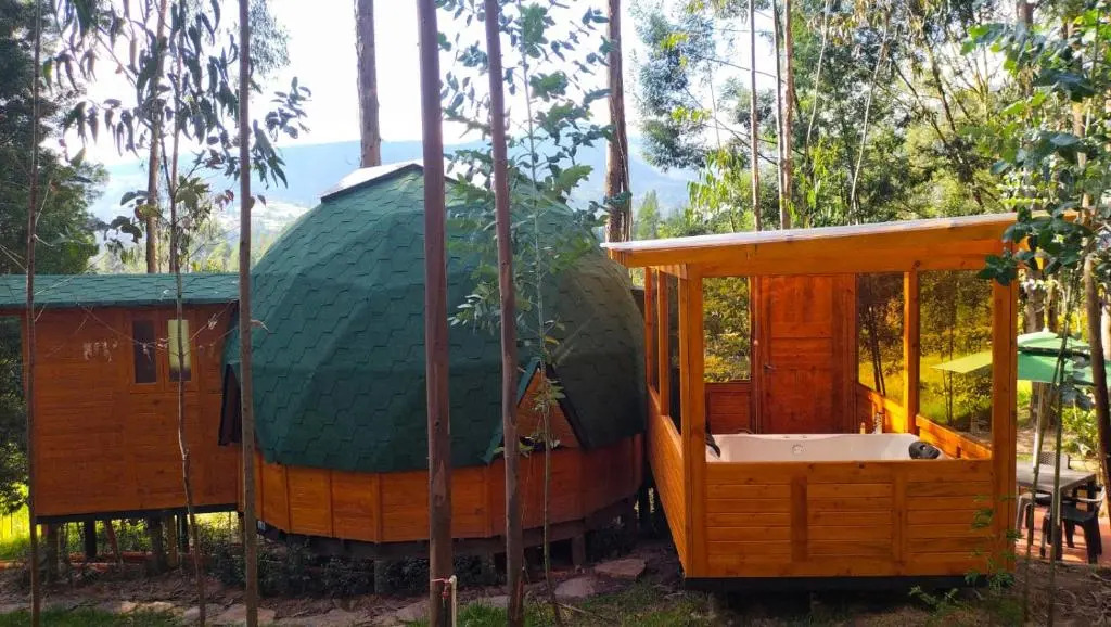 Libélula Glamping con jacuzzi